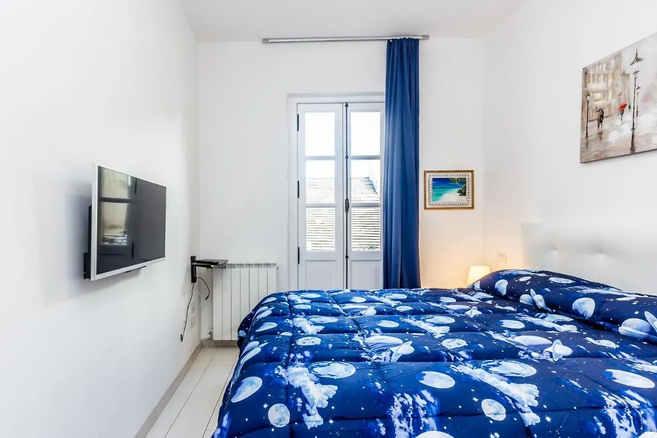 Apartmán Elegant House Via Pia Savona